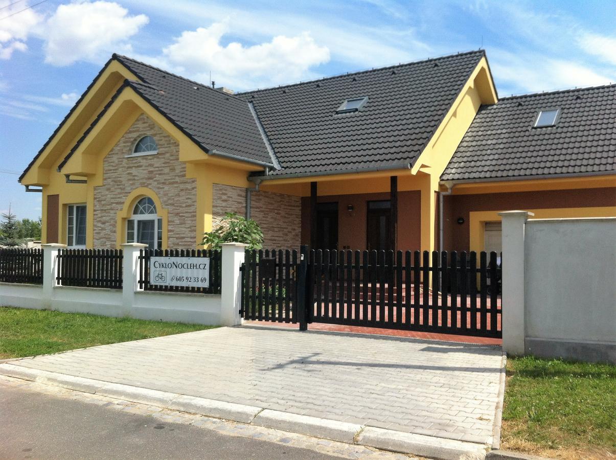 Apartmán Cyklonocleh Veselí nad Moravou Exteriér fotografie